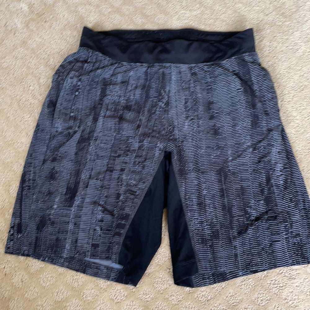 Lululemon T.H.E. Short 9" Liner